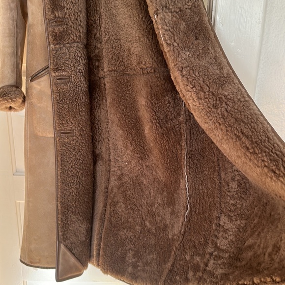 Fabulous British Shearling Coat Made by Nurseys - Picture 7 of 12